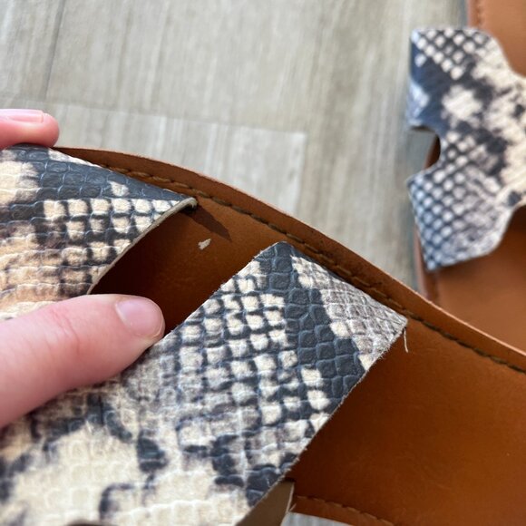 Womens Universal Thread Snakeskin Print Sandals - 9 - Picture 4 of 6